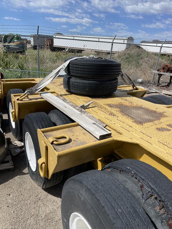 Load King gooseneck trailer photo 5